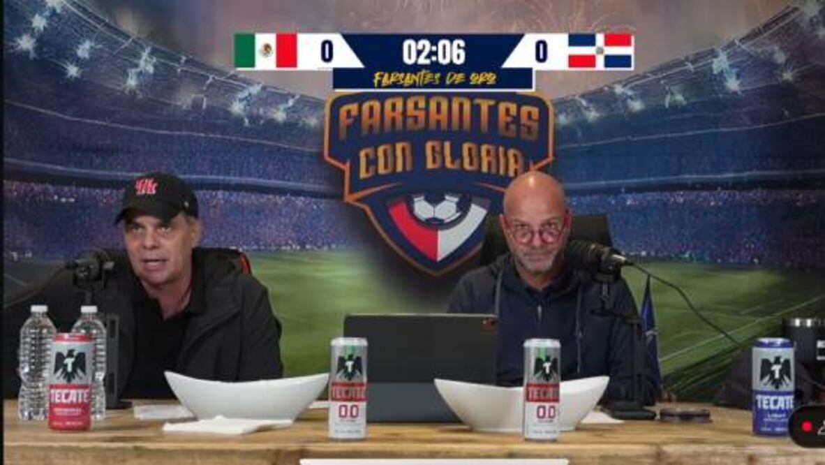 Christian Martinoli y Luis García tuvieron que narrar el debut de la Selección Mexicana en la Copa Oro en el canal de YouTube del Doctor. Foto: Especial