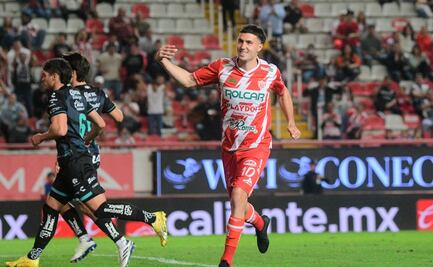 Necaxa derrotó al Santos en un juego lleno de goles