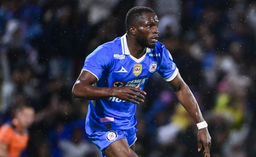 Christian Ebere con Cruz Azul, durante la fase regular del torneo Apertura 2026 de la Liga MX - Foto: Imago7