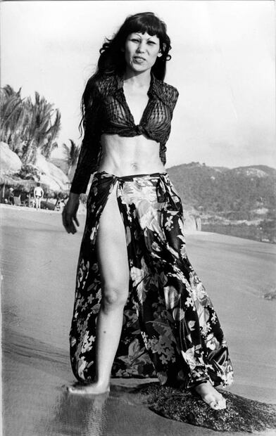 10 sensuales fotos de Lyn May joven y antes de sus cirugías