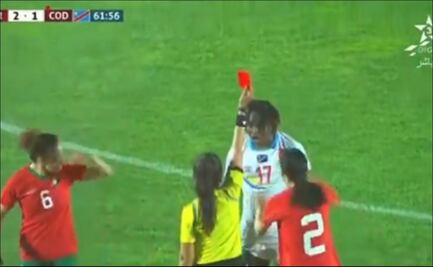 VIDEO: Insólita pelea en un partido de futbol femenil de selecciones; jugadora fue expulsada por violento golpe en la cara