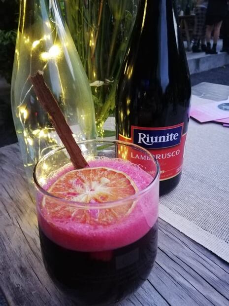 Tres recetas de cócteles con vino que harán tu Navidad mágica