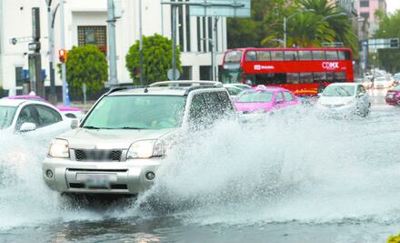 Tips para conducir de manera segura en época de lluvias