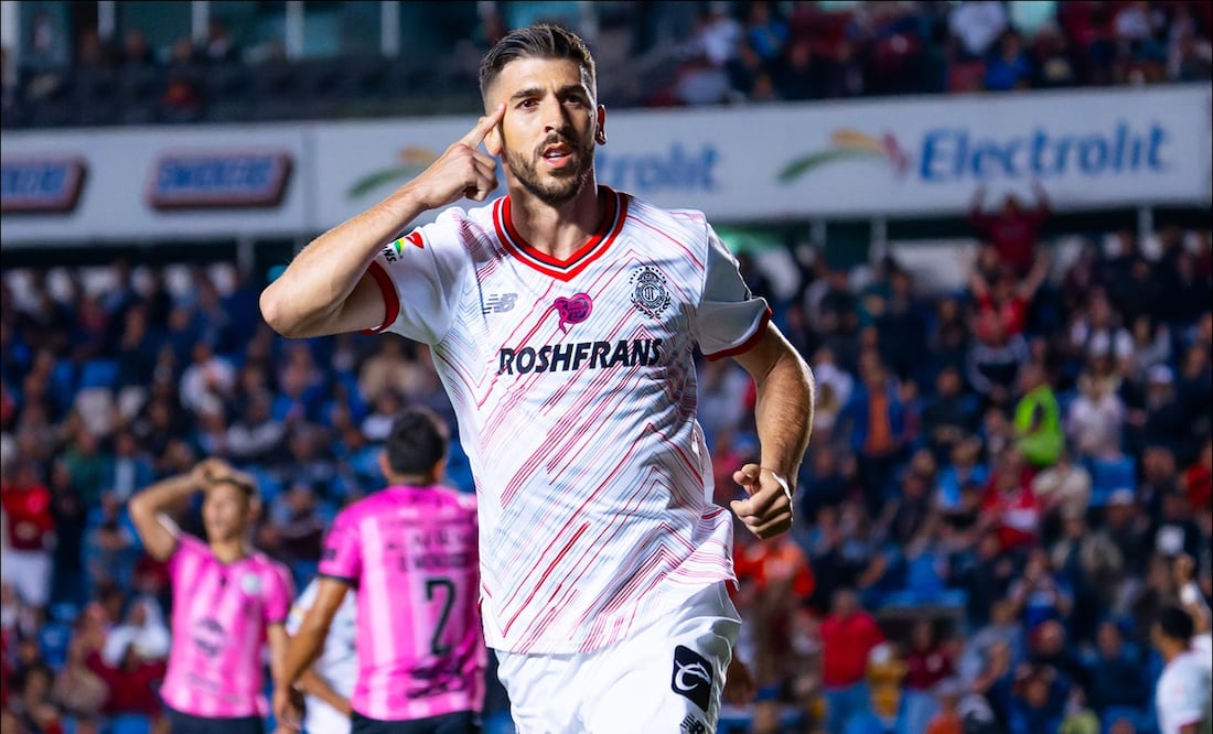 El Toluca derrotó al Querétaro de visitar con solitaria anotación de Paulinho y se acerca al líder / FOTO: Imago7