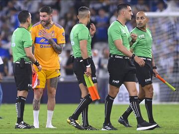Los Tigres se quejan del arbitraje en el Clásico Regio; destacan que se sienten frustrados