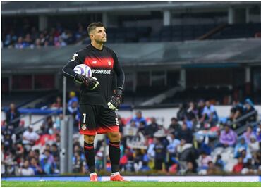¿Tiago Volpi se vestirá de celeste? Cruz Azul pone el ojo en el guardameta del Toluca