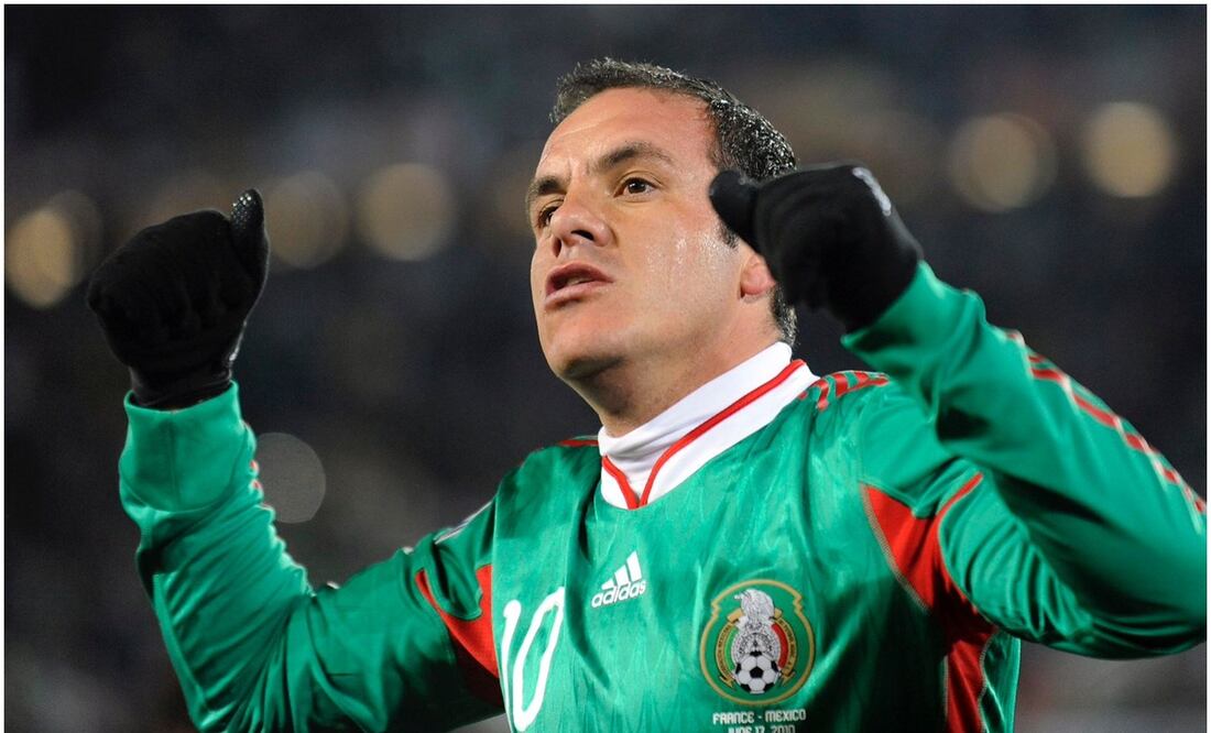 Cuauhtémoc Blanco, durante un partido con la Selección Mexicana. FOTO: @fifacom_es