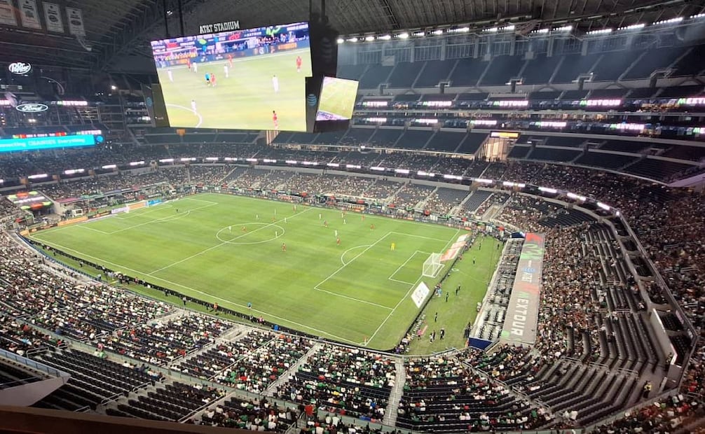 El AT&T Stadium de Dallas lució con poca a afición para el juego entre México y Canadá. Foto: Especial