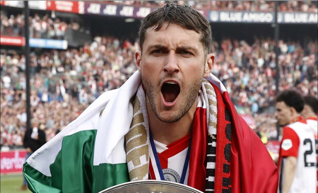 Santiago Giménez. FOTO: Especial