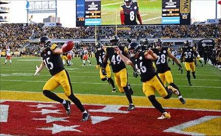 Los Steelers vencen a Browns y los Eagles a Panthers para afianzarse en la cima de sus divisiones