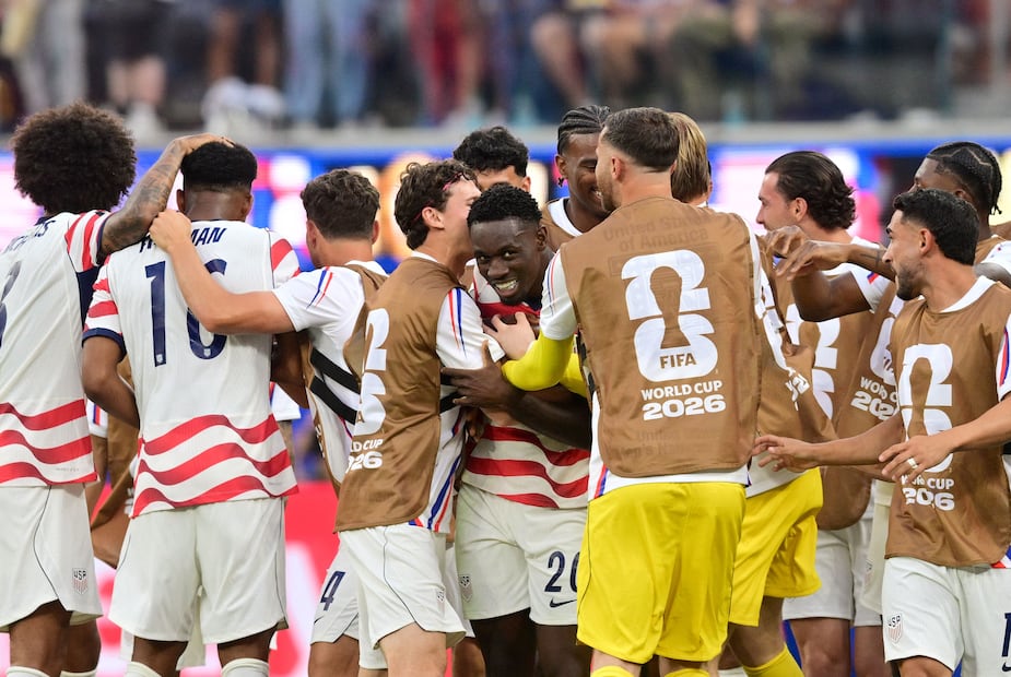 Selección de Estados Unidos en festejo de gol, durante su victoria ante Paraguay en la Fase de Grupos del Mundial de 2026 - Foto: AFP