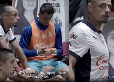 Chicharito Hernández habló fuerte con sus compañeros en el vestidor tras una derrota de Chivas