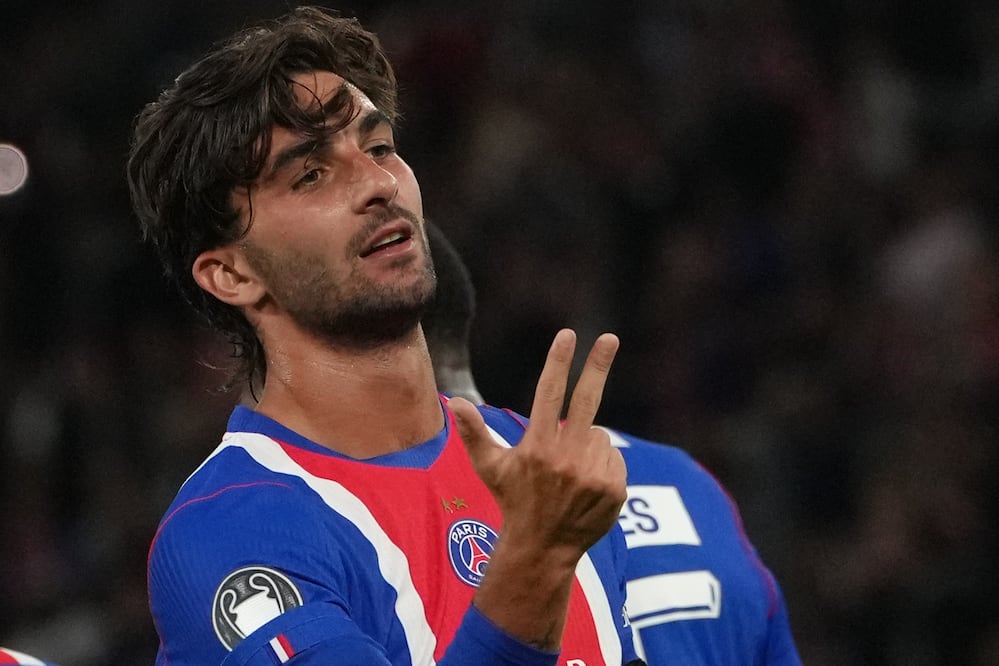 Ferran Torres en festejo de gol con el PSG, durante la Champions League - Foto: EFE