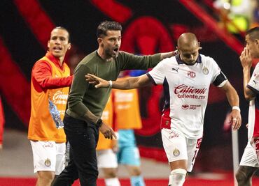 Chicharito Hernández rompió el silencio tras la salida de Fernando Gago de Chivas