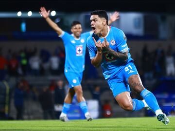 ¿Ya se olvidaron de Anselmi? Cruz Azul muestra mayor solidez y vence 2-1 a Pachuca