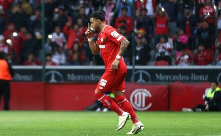 Alexis Vega tuvo un regreso soñado con Toluca: la afición le aplaudió y les respondió con un gol
