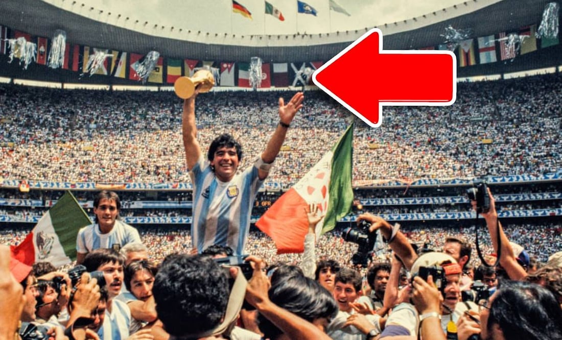 Maradona señaló la bandera de Qatar en la celebración del título del Mundial que ganó Argentina en Qatar 2022. Foto: Especial