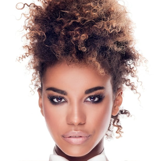 5 consejos para aumentar el amor propio si tienes el cabello rizado