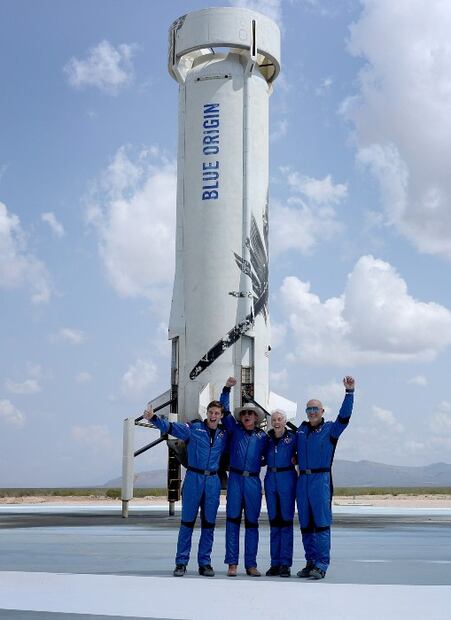 Jeff Bezos, el hombre más rico del mundo y su viaje de 11 minutos al espacio