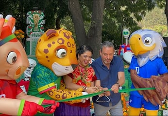 La FIFA se une a la tradición del Día de Muertos e inauguró una ofrenda en la Ciudad de México