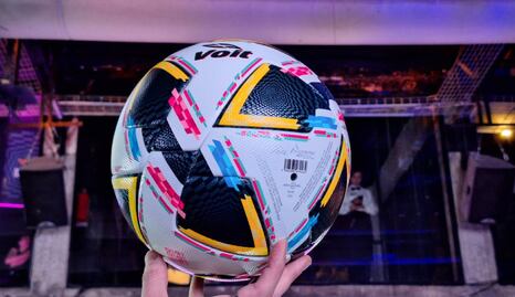 La Liga MX presenta a Morph el nuevo balón para el Apertura 2024