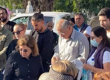 Rodolfo Pizarro viajó desde Atenas para estar presente en el funeral de su tía