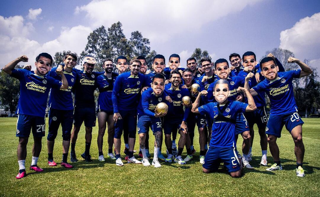 Henry Martín recibió sus tres Balones de Oro del torneo pasado. Foto: @ClubAmerica