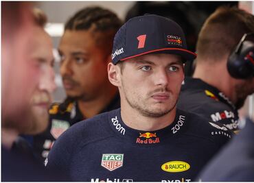 Max Verstappen revela que casi choca por ver batalla entre Checo y Alonso