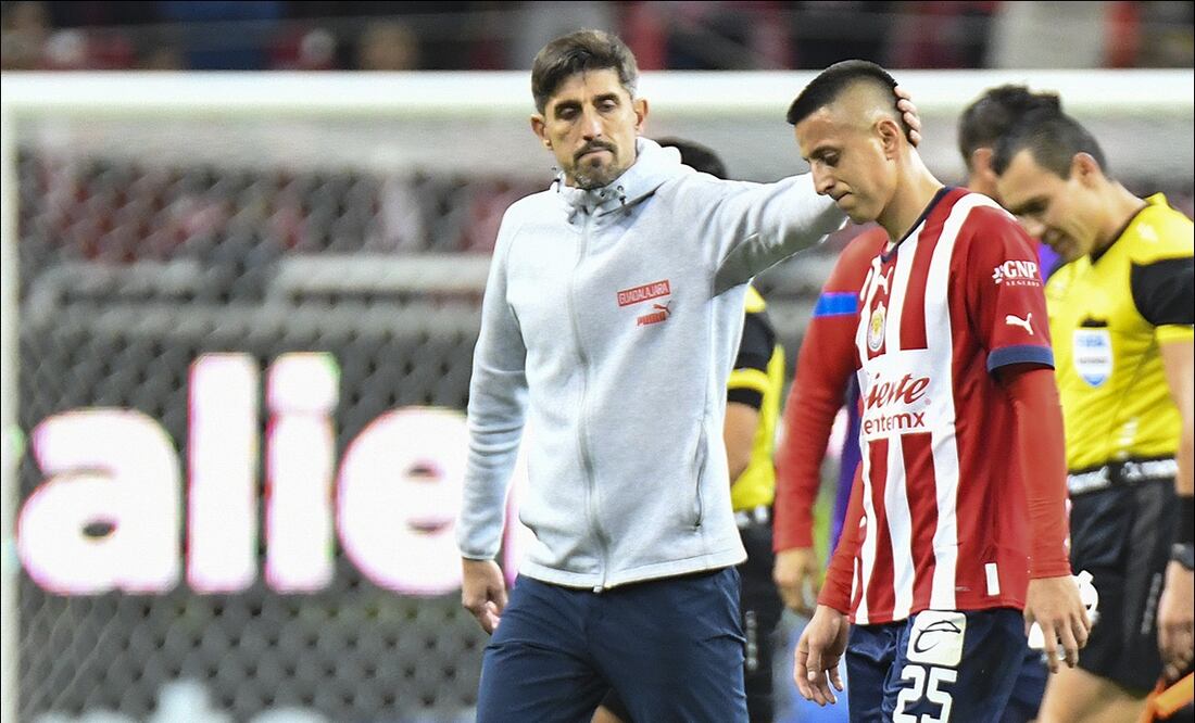 Veljko Paunovic envió fuerte recado al Piojo Alvarado por su polémica en Chivas / FOTO: Imago7