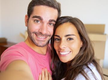 ¿Son más felices las parejas que no presumen su relación en redes sociales?