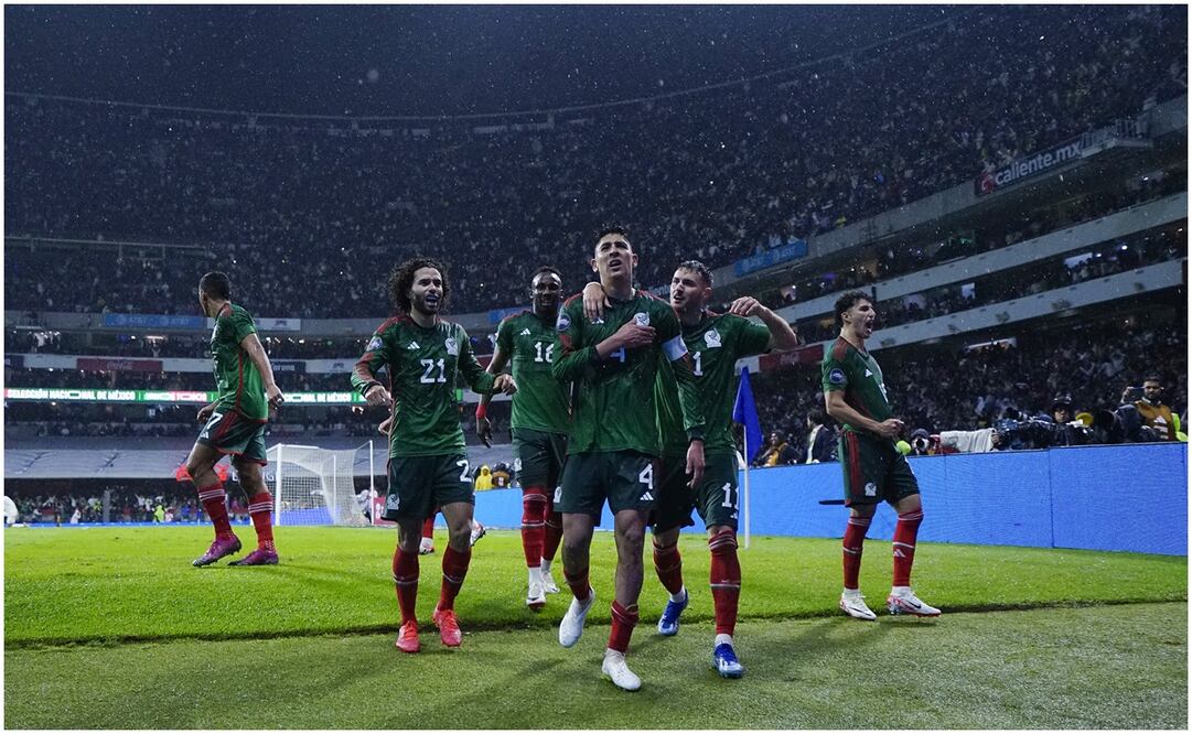 Selección Mexicana celebrando en el Estadio Azteca - Foto: Imago7