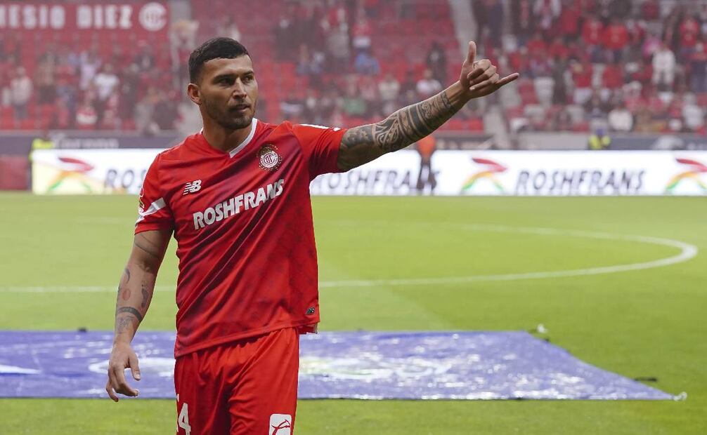 Juan escobar se tuvo que alejar de las canchas debido a problemas cardíacos. Foto: Imago7