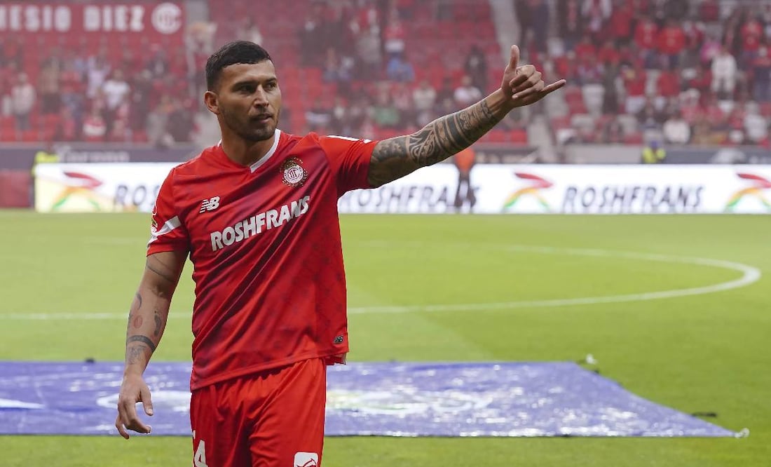 Juan escobar se tuvo que alejar de las canchas debido a problemas cardíacos. Foto: Imago7