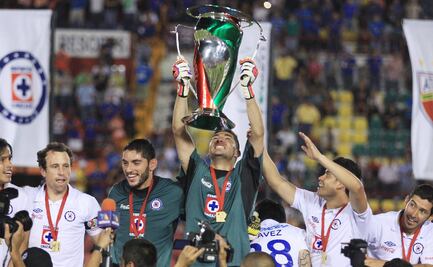 Yosgart Gutiérrez aseguró que el dinero influyó para que Jesús Corona le quitara la titularidad en Cruz Azul