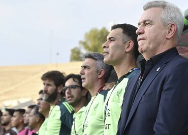 Javier Aguirre lanza advertencia a sus jugadores: El que no responda tendrá que irse