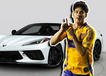 Uriel Antuna presumió su carro de lujo de más de 3 millones de pesos