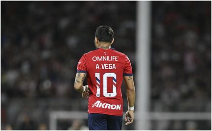 Alexis Vega y Chivas vislumbran una novela para separar caminos... el '10' se quiere ir gratis