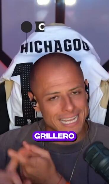 Chicharito Hernández realizó una polémica transmisión donde reventó a la prensa. Foto: Especial