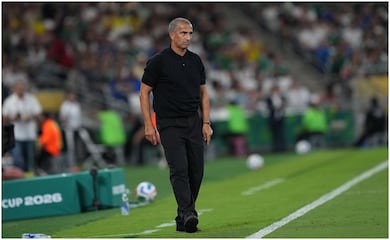 Túnez despide a su entrenador, Sabri Lamouchi después de perder 5-1 contra Suecia
