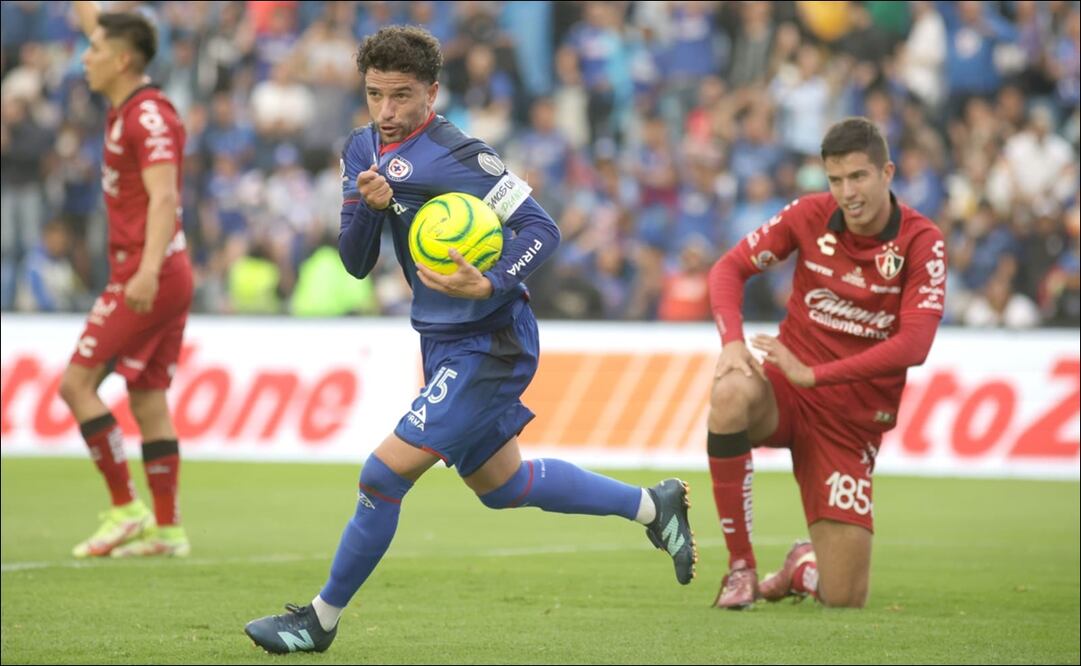 Ignacio Rivero celebra el primero gol de La Máquina. FOTO: Carlos Mejía