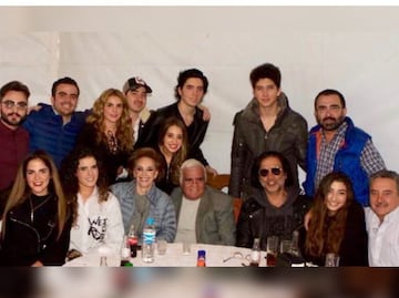 ¿Quiénes son los hijos y nietos de Vicente Fernández?