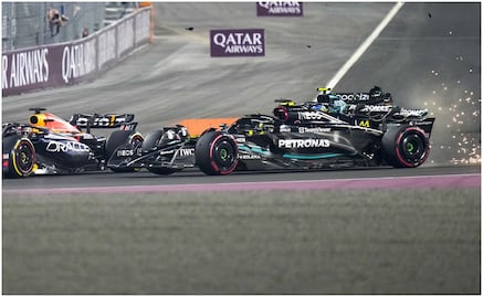¡Insólito! Hamilton y Russell se chocaron brutalmente en el inicio del GP de Qatar