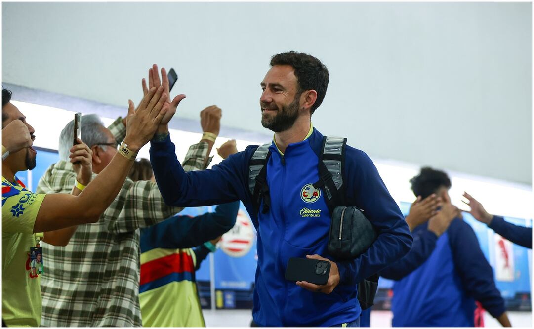 Miguel Layún llegando al Estadio Azteca antes de la Final ante Tigres / FOTO: Imago7