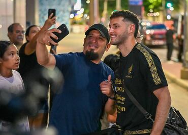 Santiago Giménez se negó a darle autógrafo a un  aficionado mexicano ¿Cuál fue la razón?