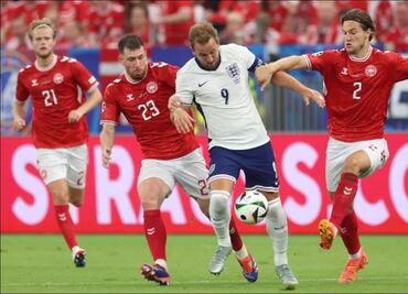 Inglaterra no encuentra su mejor versión y Dinamarca le saca el empate en su segundo duelo