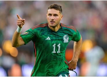 Santi Giménez ama a México: 'Tacos, vivir en CDMX y ser Campeón del Mundo con México'