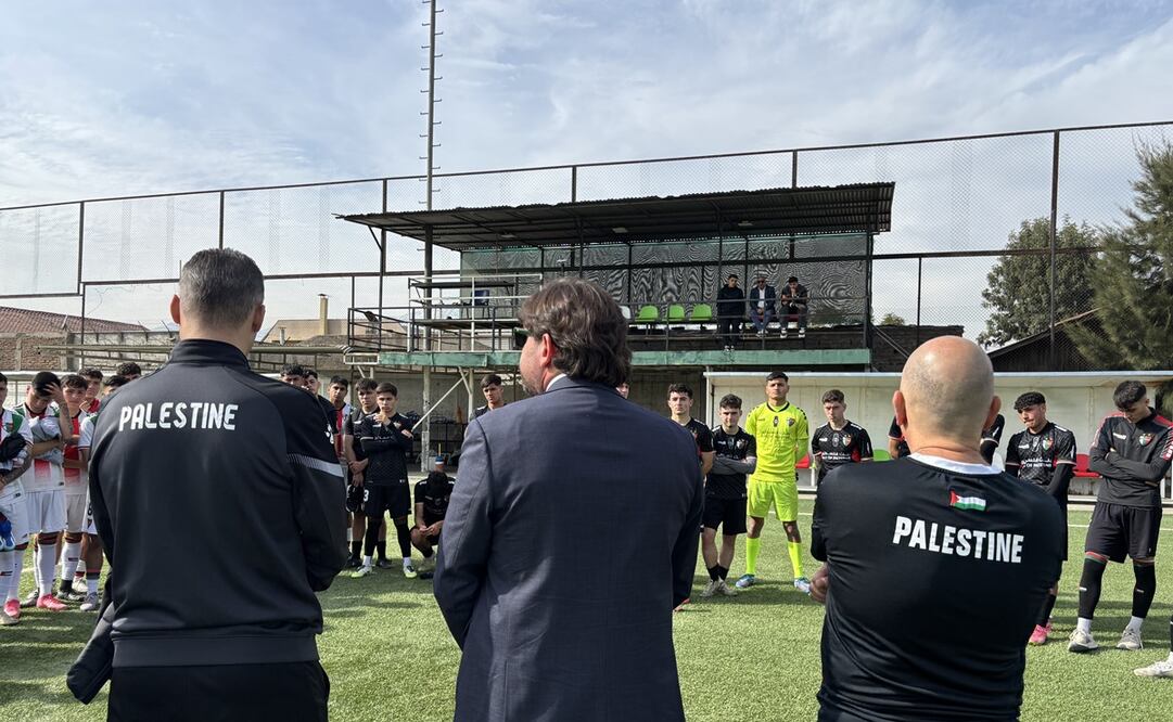 Ehab Abu Jazar, estratega de la Selección de Palestina, en Chile - Foto: EFE
