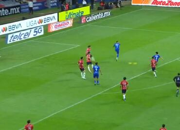 Lorenzo Faravelli se estrenó como goleador de Cruz Azul en el partido ante las Chivas