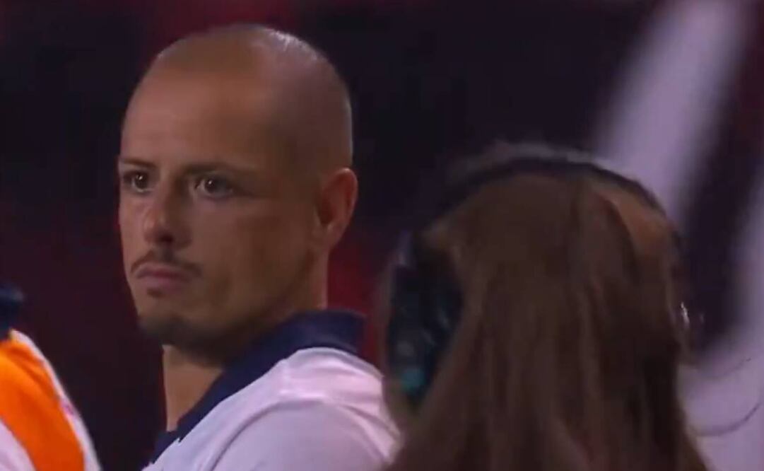 Chicharito muy poco pudo hacer en la derrota de Chivas.  Foto: Especial.