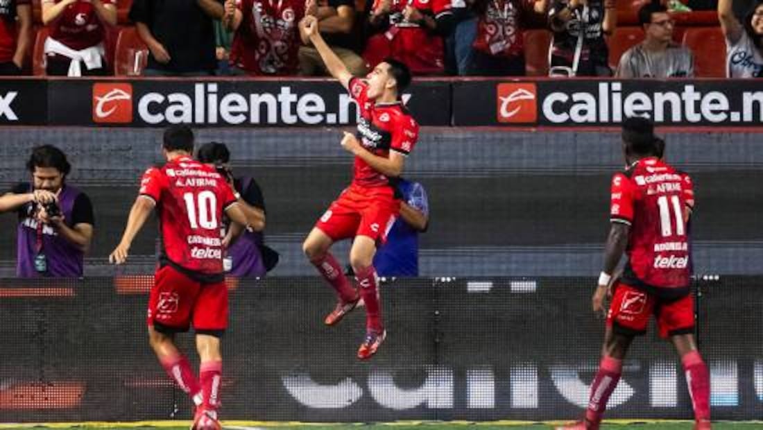 Gilberto Mora, pese a sus 16 años, ya es uno de los jugadores titulares indiscutidos en Xolos. Foto: Imago7